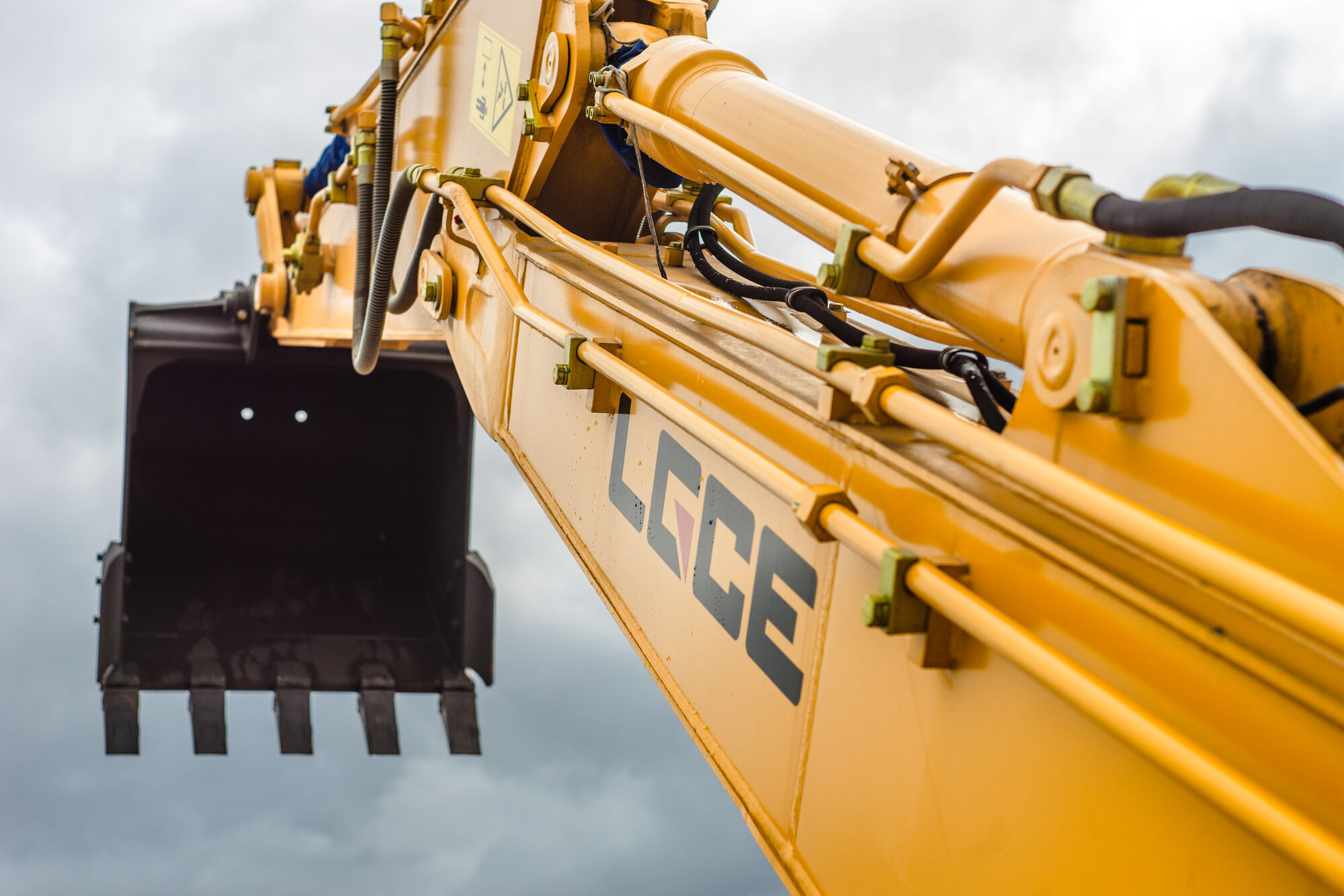 Экскаватор гусеничный LGCE E6150F (Однопоточная гидролиния)