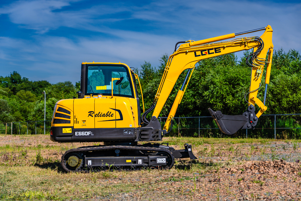 Экскаватор гусеничный LGCE E660FL (Квик-каплер гидр, Резиновая гус, Двухпоточная гидролиния (X3))