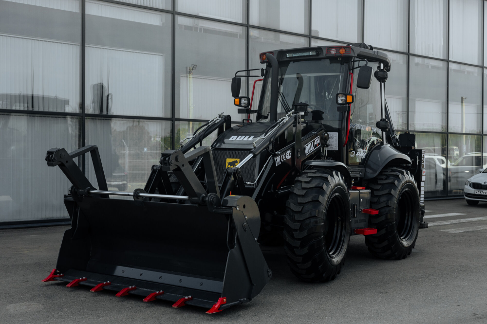 Экскаватор-погрузчик BULL 4SX-F
