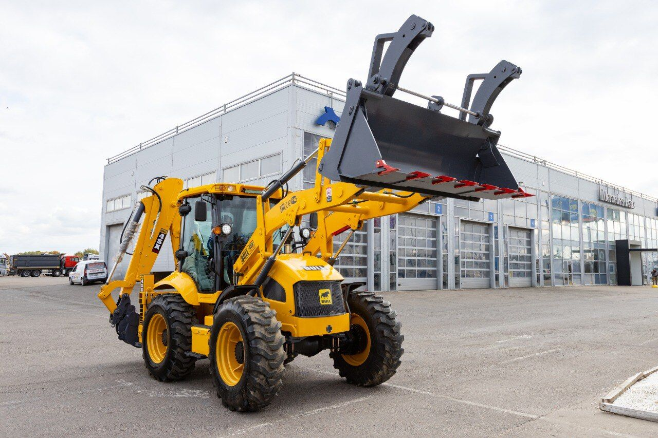 Экскаватор-погрузчик BULL 4SX-PLUS