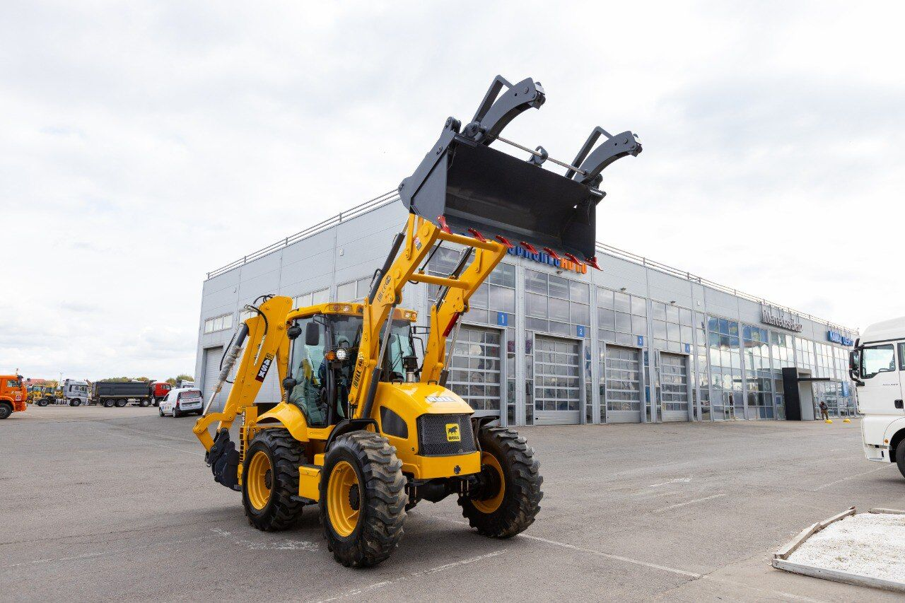 Экскаватор-погрузчик BULL 4SX-PLUS