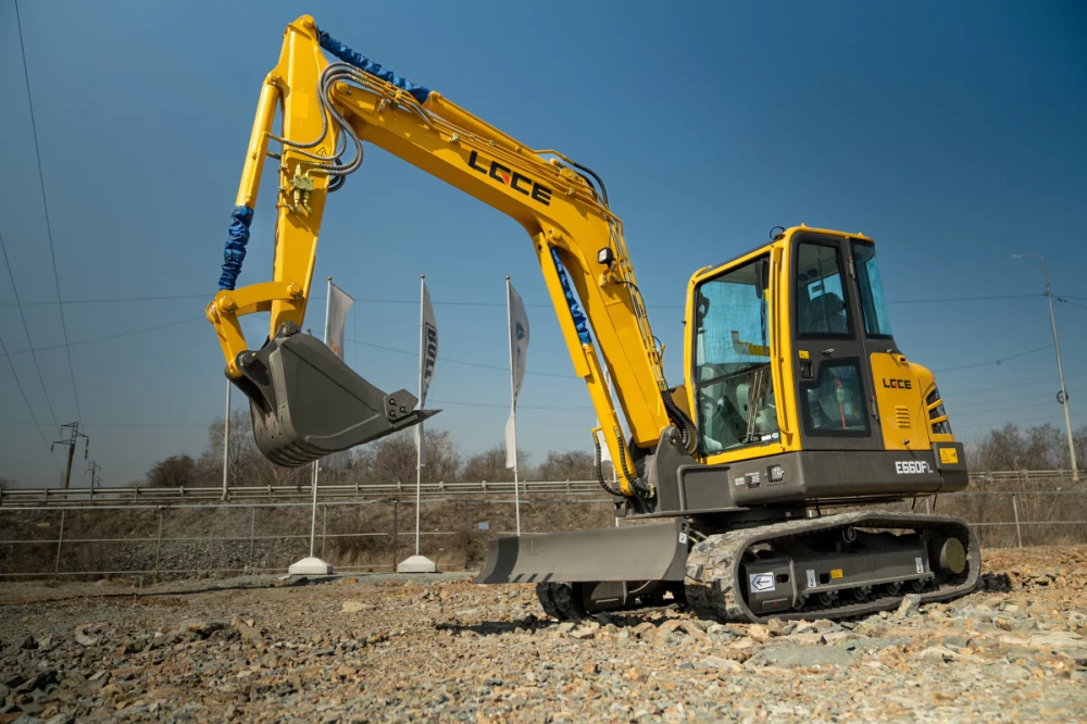 Экскаватор гусеничный LGCE E660FL (Резиновая гусеница, Двухпоточная гидролиния (X3))