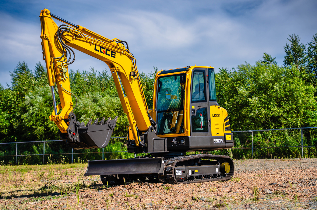 Экскаватор гусеничный LGCE E660FL (Квик-каплер гидр, Резиновая гус, Двухпоточная гидролиния (X3))