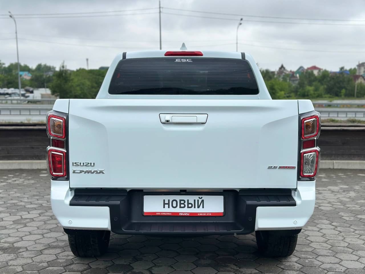 Isuzu D-MAX V-CROSS 2.5 TD