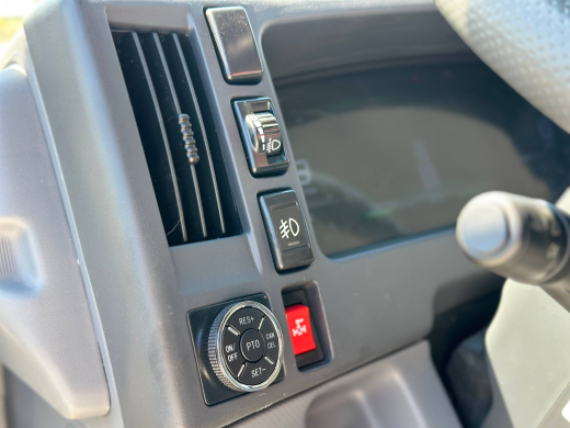 ISUZU ELF бортовой с КМУ HYVA