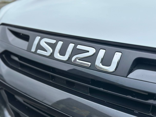 Isuzu D-MAX V-CROSS 2.5 TD
