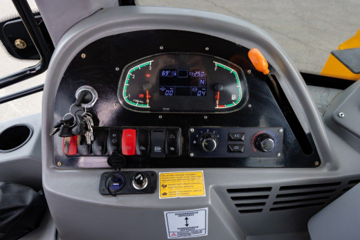 Экскаватор-погрузчик BULL 4SX-PLUS