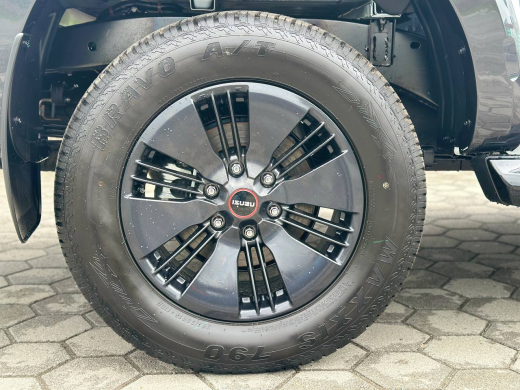 Isuzu D-MAX V-CROSS 2.5 TD