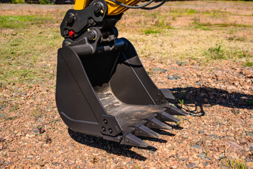 Экскаватор гусеничный LGCE E660FL (Квик-каплер гидр, Металлическая гус, Двухпоточная гидролиния (X3))