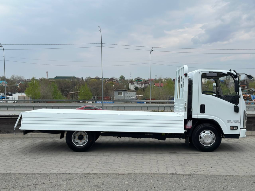 Грузовик бортовой ISUZU ELF