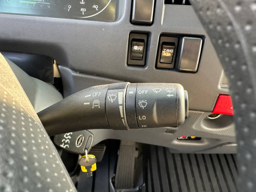 Эвакуаторная платформа 4.5 т на шасси Isuzu Elf