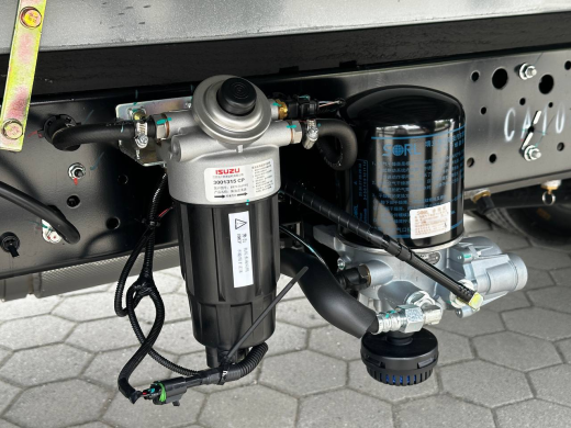 Грузовик бортовой ISUZU ELF