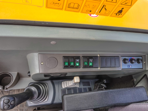 Экскаватор гусеничный LGCE E635F (Квик-каплер гидравлический)