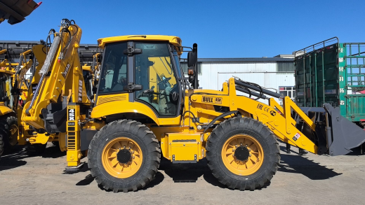 Экскаватор-погрузчик BULL 4SX-BASE