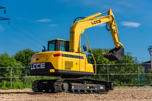 Экскаватор гусеничный LGCE E690F