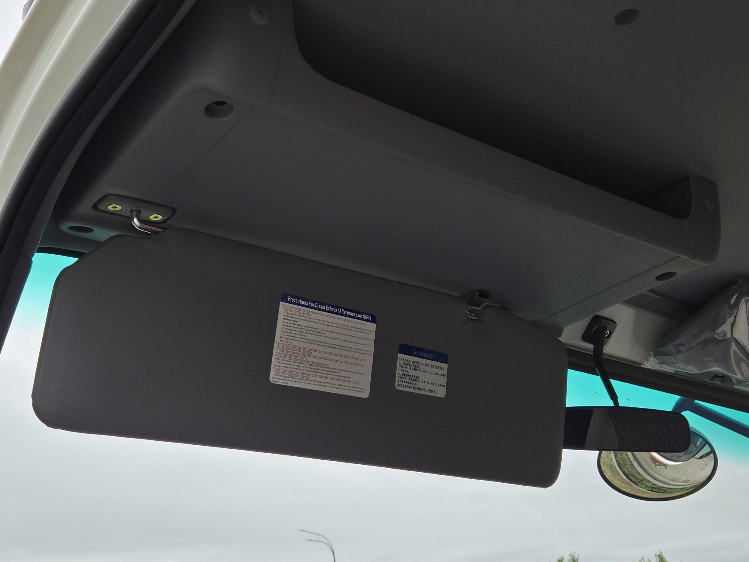 ISUZU ELF бортовой с КМУ UNIC