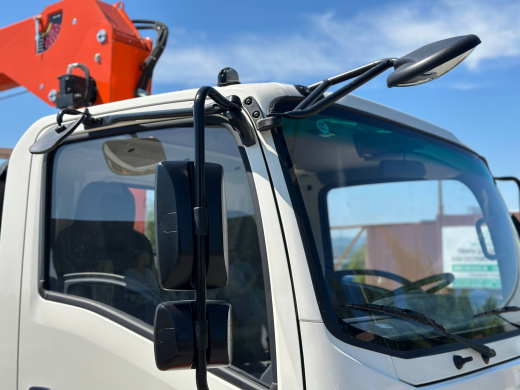 ISUZU ELF бортовой с КМУ HYVA