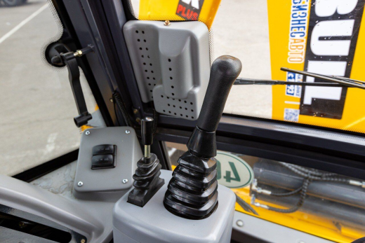 Экскаватор-погрузчик BULL 4SX-PLUS