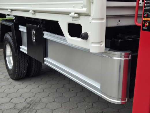 ISUZU ELF бортовой с КМУ UNIC