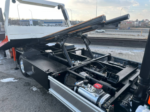 Эвакуаторная платформа 4.5 т на шасси Isuzu Elf