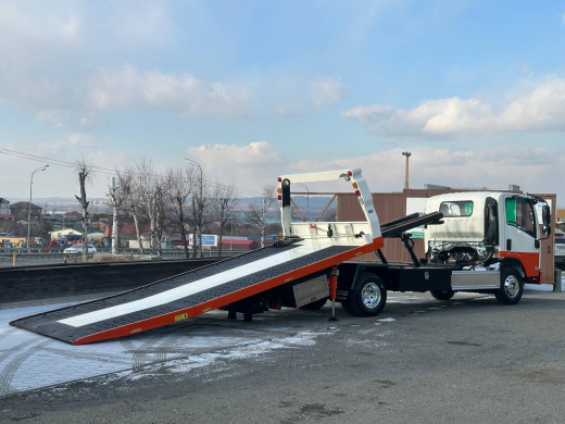 Эвакуаторная платформа 4.5 т на шасси Isuzu Elf