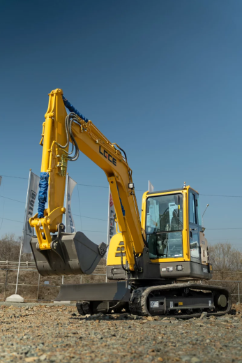 Экскаватор гусеничный LGCE E660FL (Резиновая гусеница, Двухпоточная гидролиния (X3))