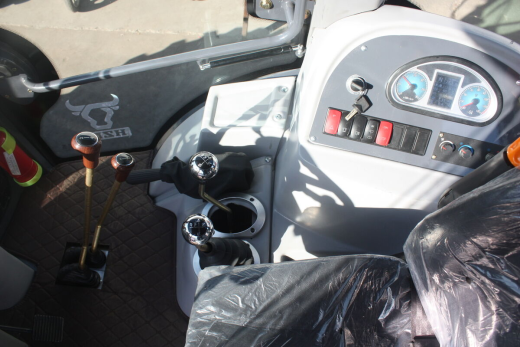 Экскаватор-погрузчик BULL 4SX