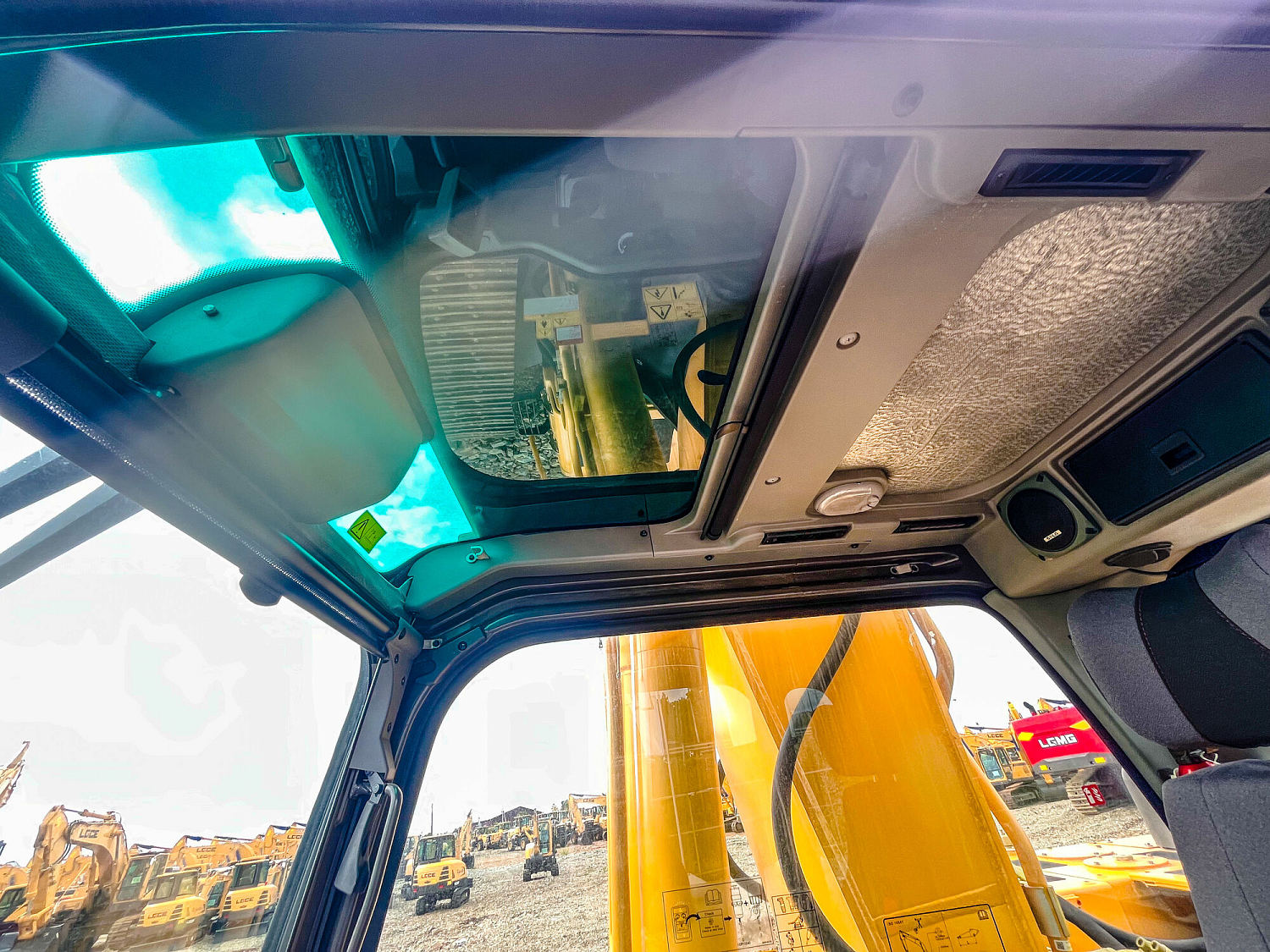 Экскаватор гусеничный LGCE E6300F