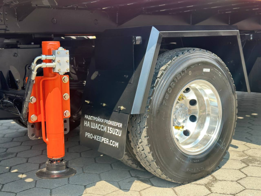 Эвакуаторная платформа 4.5 т с КМУ 3.2 т на шасси Isuzu Elf