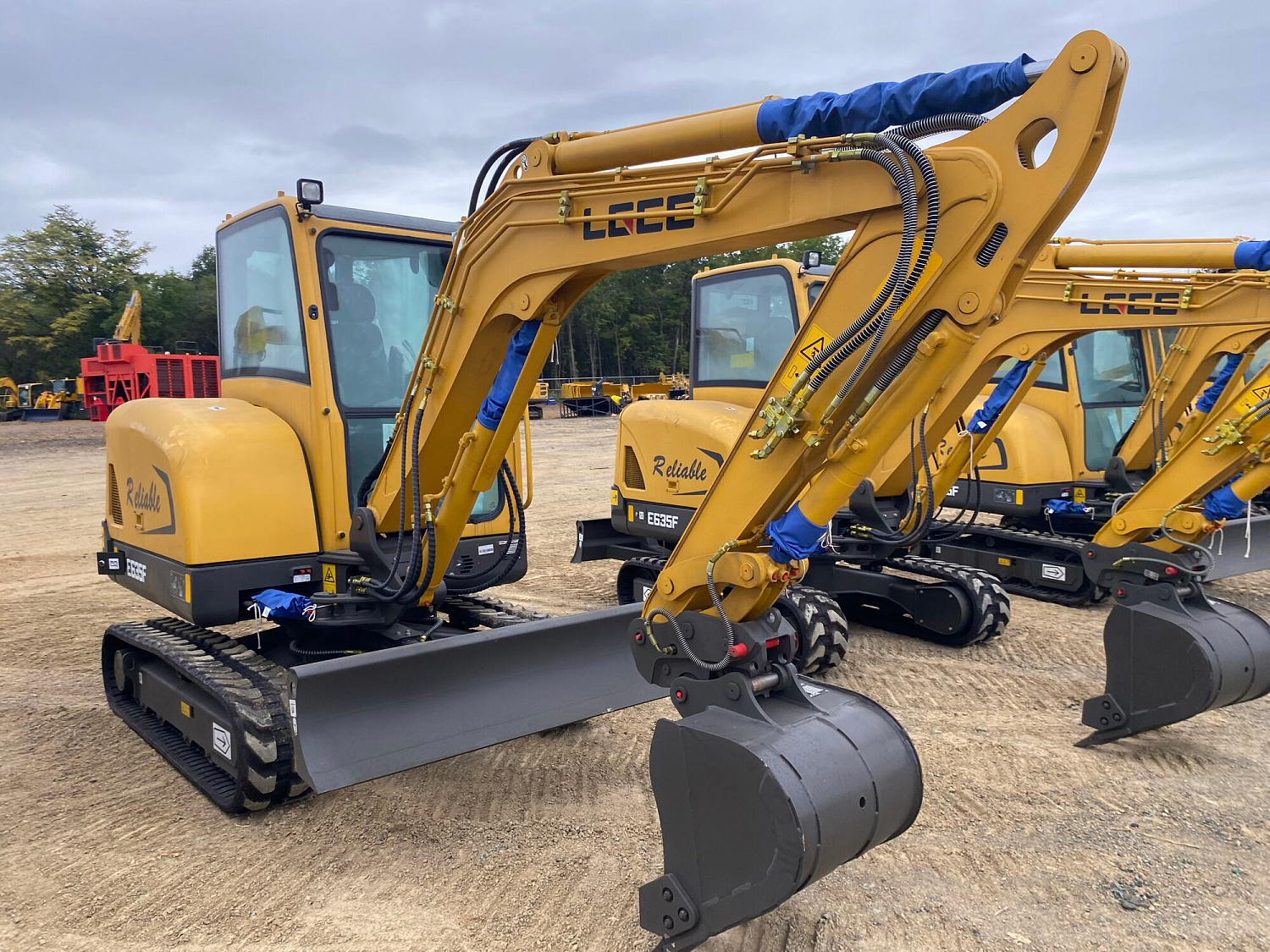 Экскаватор гусеничный LGCE E635F (Квик-каплер гидравлический)