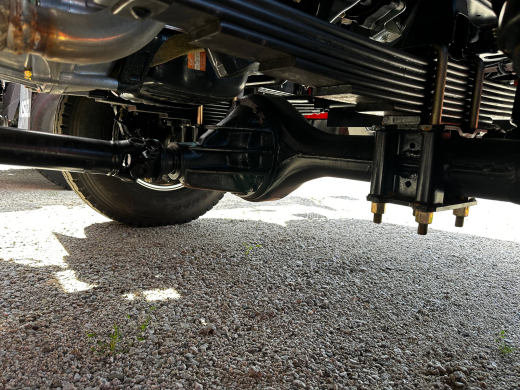 ISUZU ELF бортовой с КМУ UNIC