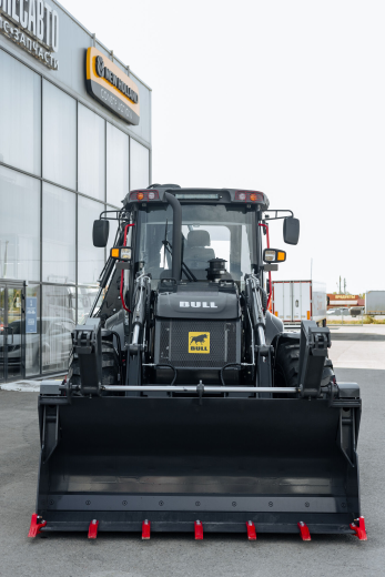 Экскаватор-погрузчик BULL 4SX-F