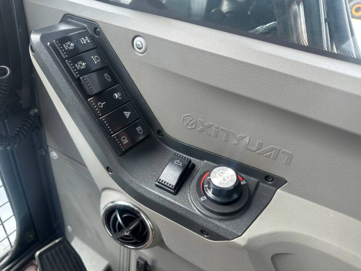 Колесный экскаватор XINYUAN C100 Professional