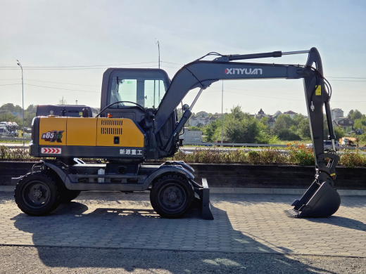 Колесный экскаватор XINYUAN B65 ECO