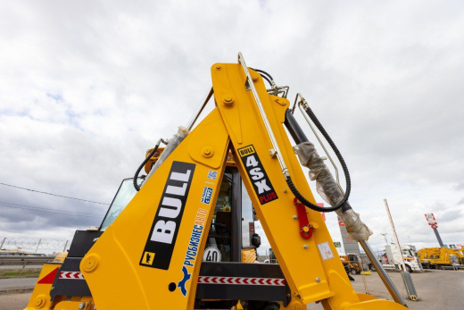 Экскаватор-погрузчик BULL 4SX-PLUS