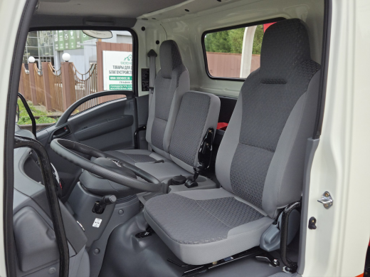 ISUZU ELF бортовой с КМУ UNIC