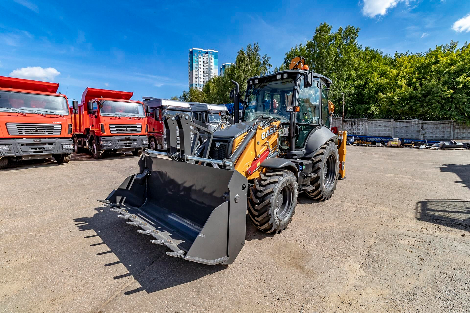 Экскаватор-погрузчик CASE 580SV Comfort (Tier 5 с отключенной SCR, Турция)