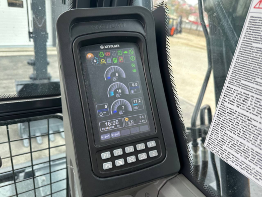 Колесный экскаватор XINYUAN C150W