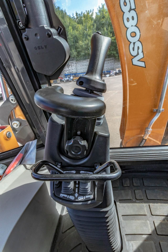 Экскаватор-погрузчик CASE 580SV Comfort (Tier 5 с отключенной SCR, Турция)