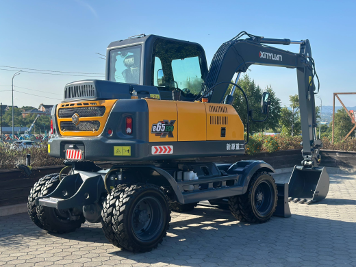 Колесный экскаватор XINYUAN B65 ECO
