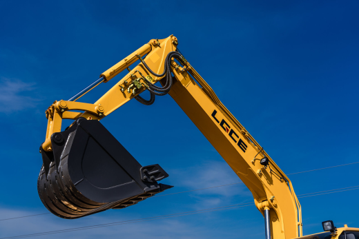 Экскаватор гусеничный LGCE E690F