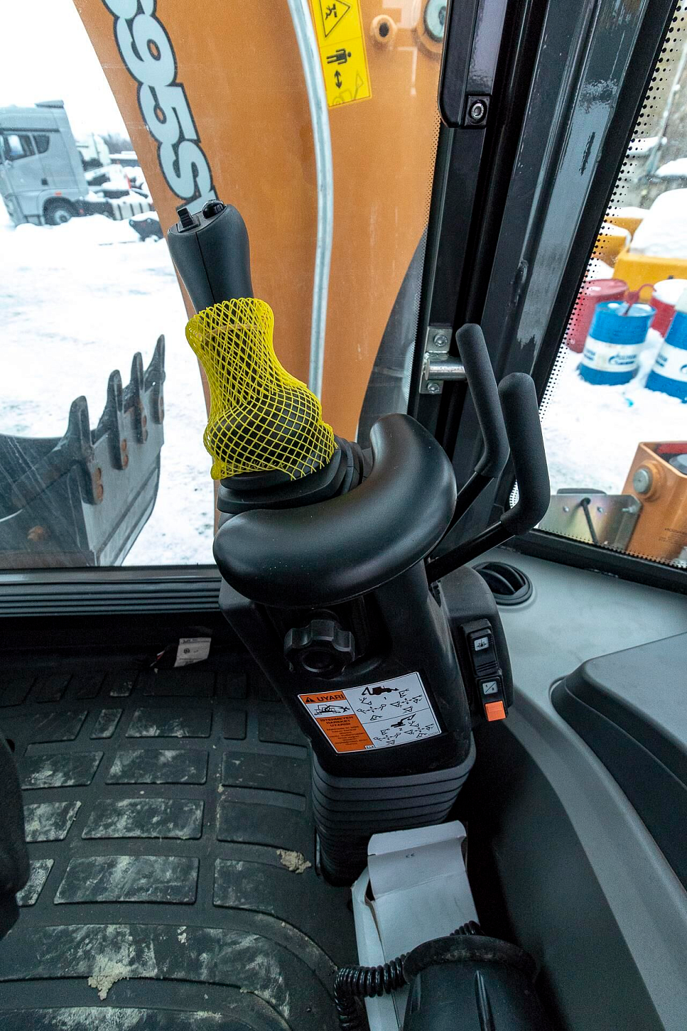 Экскаватор-погрузчик CASE 695SV Comfort (Tier 5 с отключенной системой SCR, Турция)