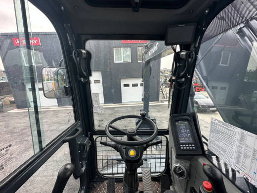 Колесный экскаватор XINYUAN C150W