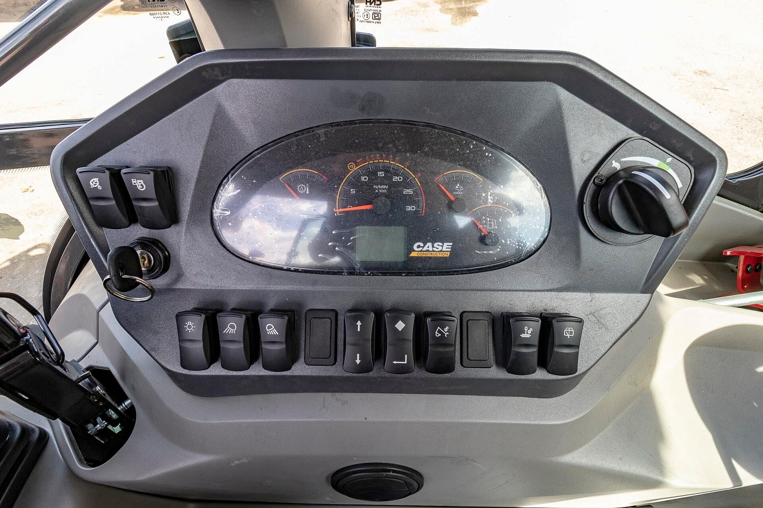 Экскаватор-погрузчик CASE 580SV Comfort (Tier 5 с отключенной SCR, Турция)