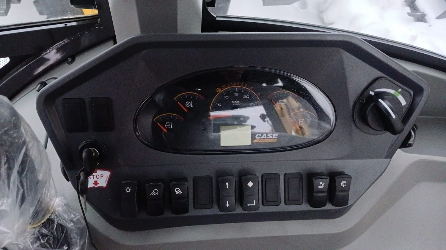 Экскаватор-погрузчик CASE 695SV Performance (Tier 3, рычаги сзади, без вил, Италия)
