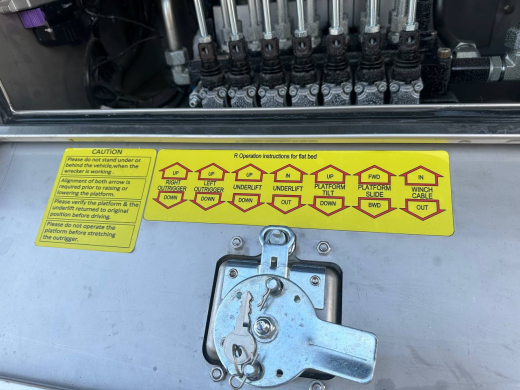 Эвакуаторная платформа 4.5 т на шасси Isuzu Elf