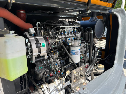 Колесный экскаватор XINYUAN B70S