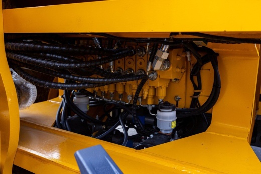 Экскаватор-погрузчик BULL 4SX-PLUS