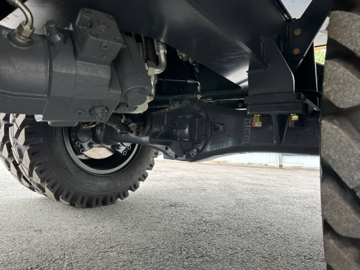 Колесный экскаватор XINYUAN C135W