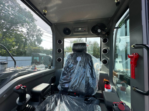 Колесный экскаватор XINYUAN B60 Professional (ECO)